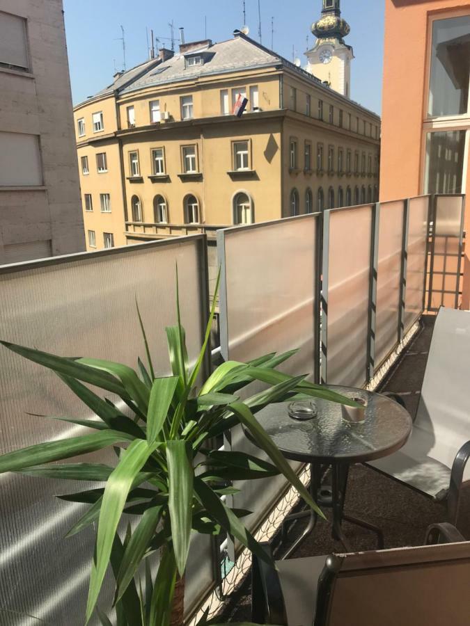 Main Square Dream Apartment Загреб Екстериор снимка